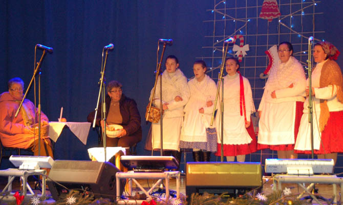 Szenttamási betlehemezők Halason 2016. december 16. képek